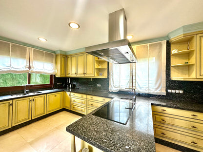 Villa de lujo en venta en La Quinta Golf con vistas al mar y privacidad total