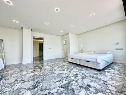 Villa en alquiler de larga temporada – Elviria, Marbella (Costa del Sol)