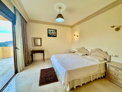 Villa de lujo en venta en La Quinta Golf con vistas al mar y privacidad total