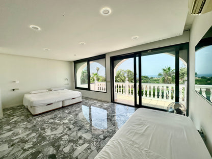 Villa en alquiler de larga temporada – Elviria, Marbella (Costa del Sol)