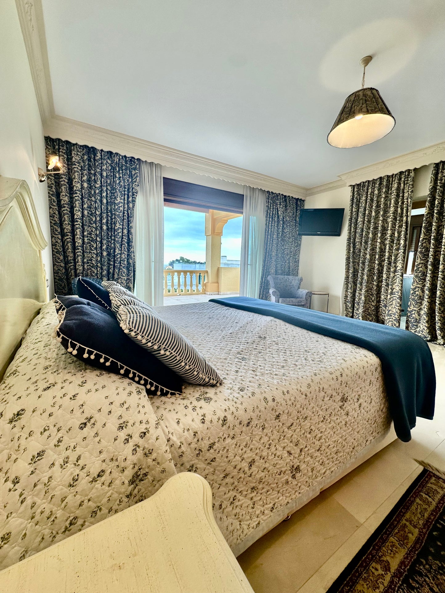 Villa de lujo en venta en La Quinta Golf con vistas al mar y privacidad total