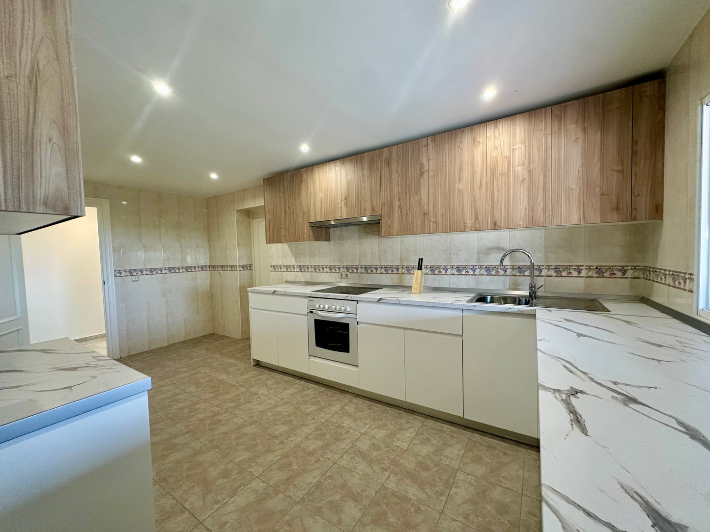 Villa en alquiler de larga temporada – Elviria, Marbella (Costa del Sol)