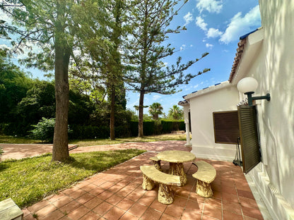 Villa en alquiler de larga temporada – Elviria, Marbella (Costa del Sol)