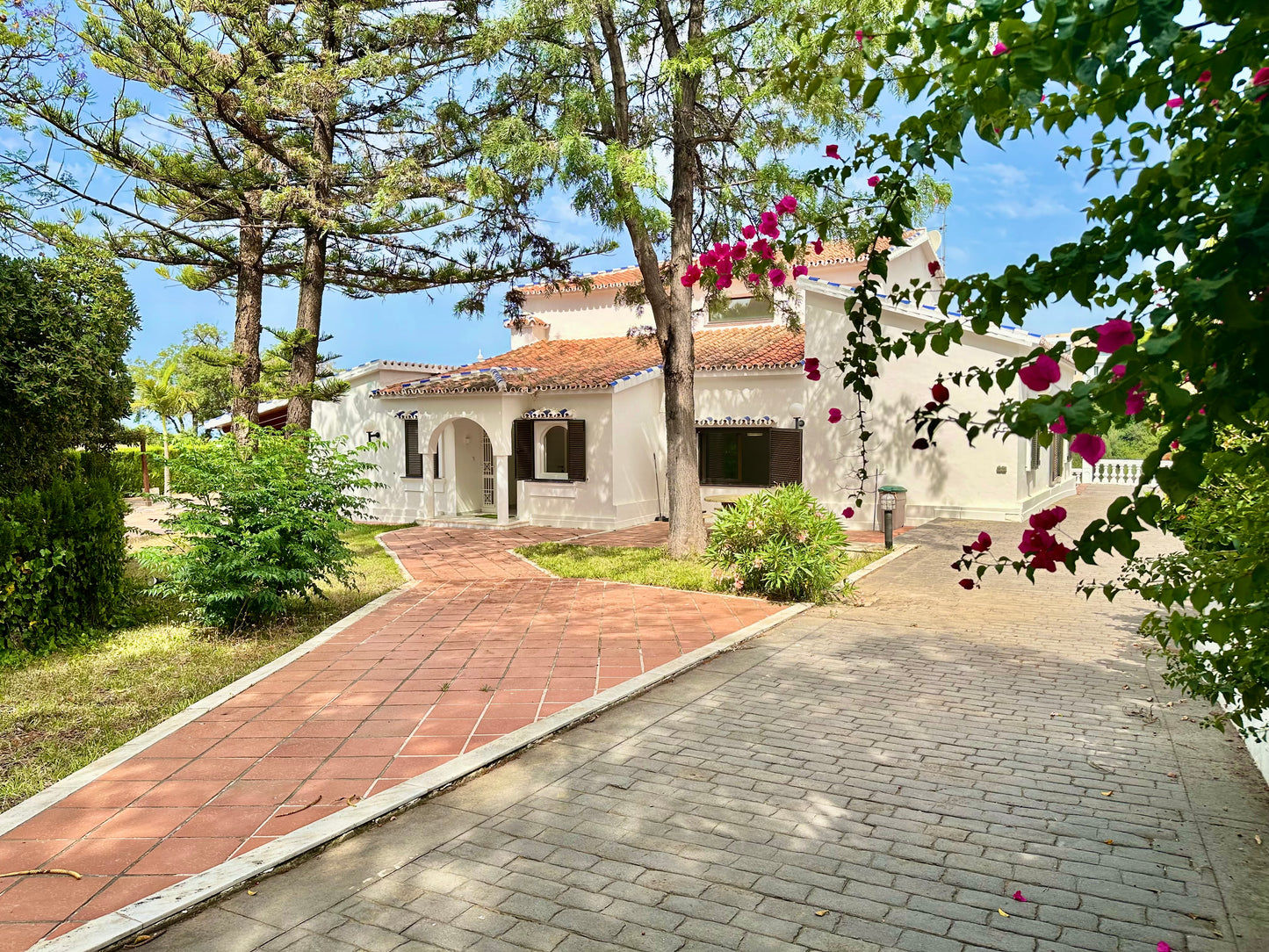 Villa en alquiler de larga temporada – Elviria, Marbella (Costa del Sol)