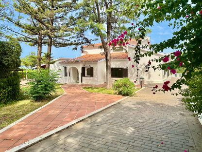 Villa en alquiler de larga temporada – Elviria, Marbella (Costa del Sol)