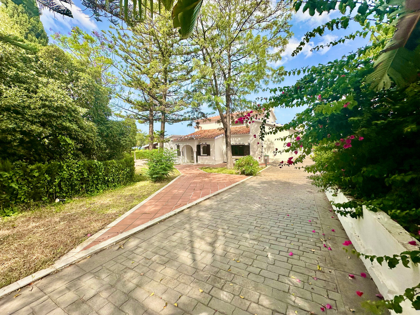 Villa en alquiler de larga temporada – Elviria, Marbella (Costa del Sol)