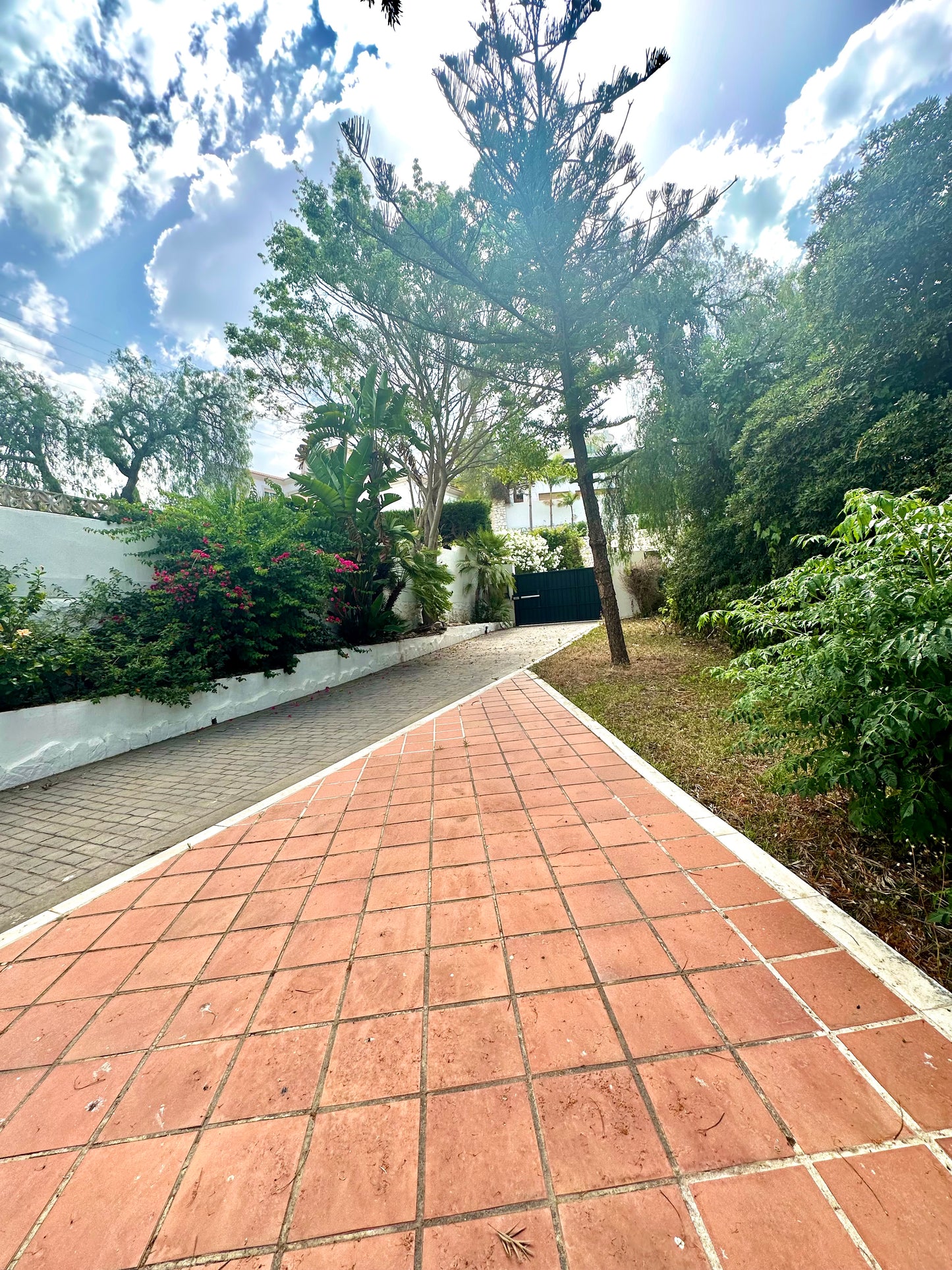 Villa en alquiler de larga temporada – Elviria, Marbella (Costa del Sol)