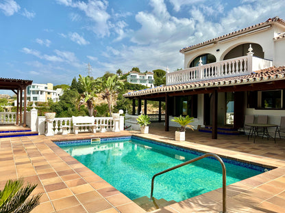 Villa en alquiler de larga temporada – Elviria, Marbella (Costa del Sol)