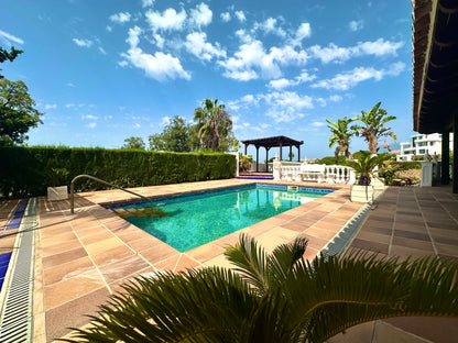 Villa en alquiler de larga temporada – Elviria, Marbella (Costa del Sol)
