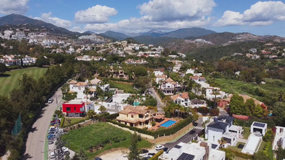 Villa de lujo en venta en La Quinta Golf con vistas al mar y privacidad total