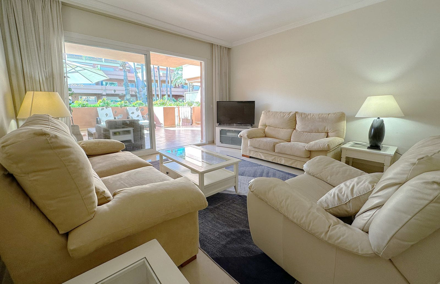 Apartamento en planta baja a pocos minutos de Puerto Banús